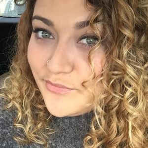 Meet your Posher, Alexandra